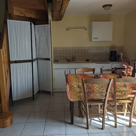 Bed and Breakfast Domaine Viticole Philippe Deschamps Beaujeu  Exterior foto