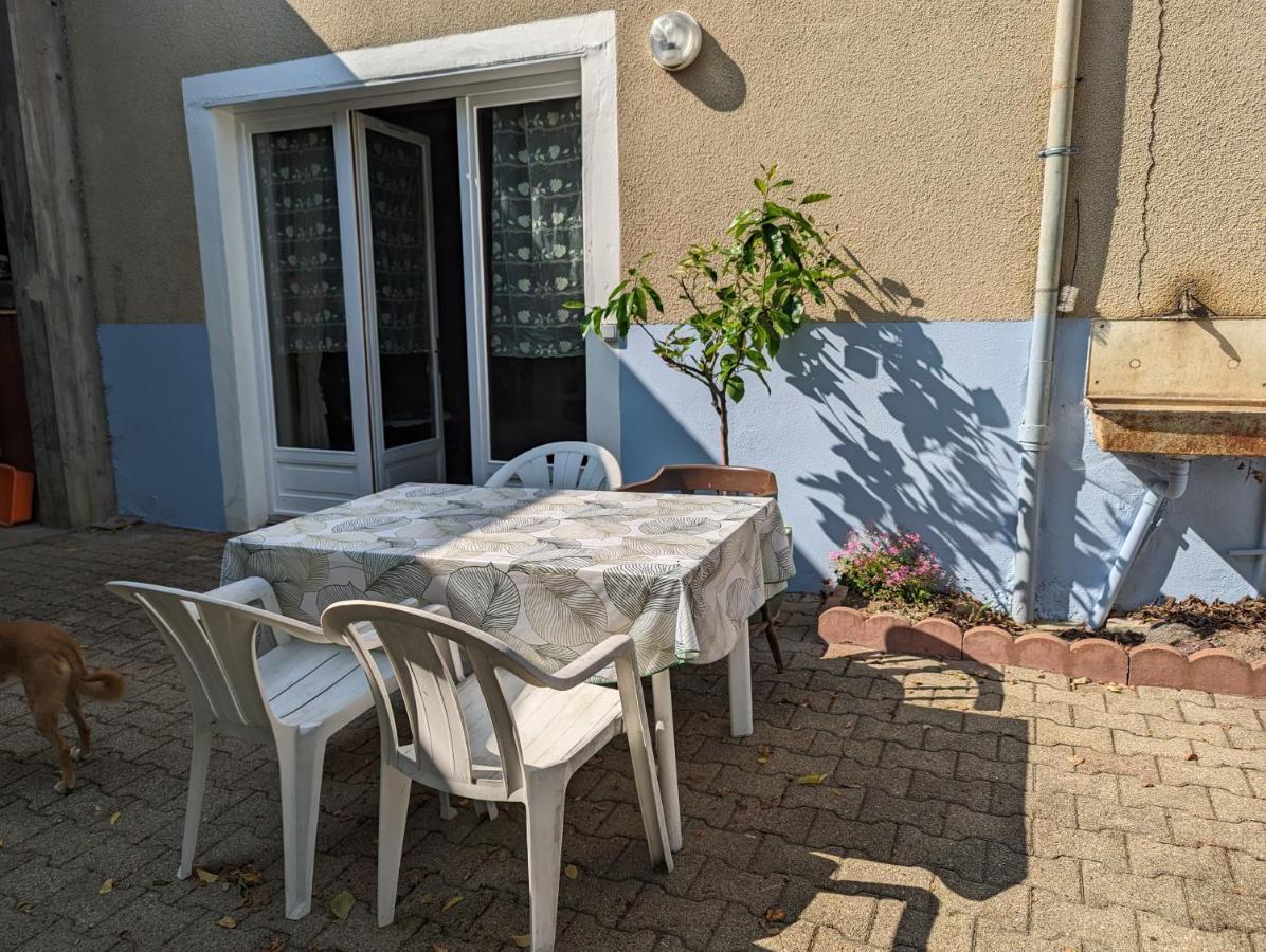 Bed and Breakfast Domaine Viticole Philippe Deschamps Beaujeu  Exterior foto